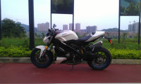 惠州11万出售带改件原板原漆09年杜卡迪街霸1100