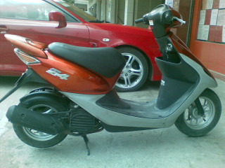 最后5天！广东罗定4300出售纯水本田Z4.