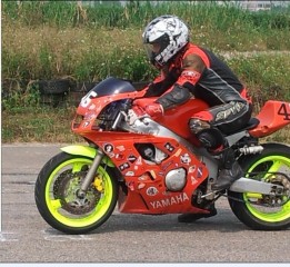 赛场战车 FZR400    3仔    清远红火交易