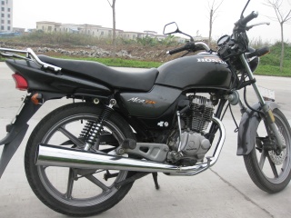 3000出01年第一批MCR125一台