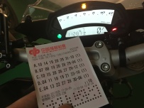 深圳龙岗中心城出2台车，15年川崎VERSYS650，14年杜卡迪796ABS