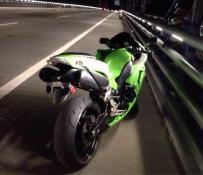 顺德出售06-07年zx-10r原装钛合金排气后段一对！