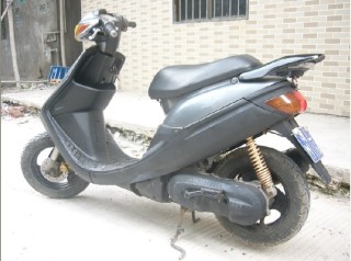 惠州出售一部雅马哈jog3代碟刹小绵羊有视频