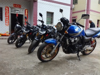 广东梅州出台04年cb400vtec二代