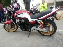 江门出靓货CB400三代。差不多全新13Z1000排气。