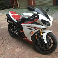 11年雅马哈R1慢出可接刀。