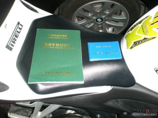 代友出售香港货05F5宝马K1200rs和R1100R