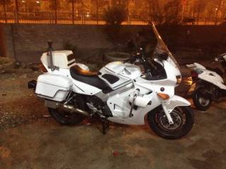 出售原版原漆04香港警察战车VFR800P等钱换车最后一口价~~没人来看就不卖了~