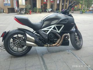 杜卡迪大魔鬼碳纤纪念版