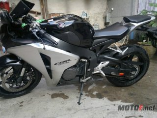 自杀2千。08CBR1000RR.等钱换车！现在51000出售 等秒杀！