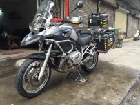 转让千里马R1200GS以及骑行服2套