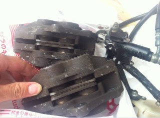 日本代购的P3RVF30卡钳一套。可改CBR29 22 增强刹车