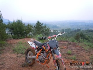 越野摩托车XTR250CC