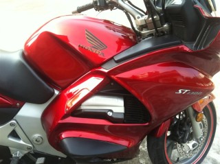 广西代友出售超靓08ST1300,68500接小刀