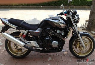 广东省阳江市~~卖03年 2代 本田CB400