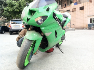 急。急。急广州花都7000出川崎ZZR1100，加送JOG一台，只卖这个星期