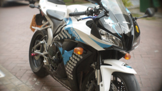 代友发帖转让爱车08 CBR600