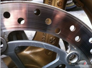 代友发帖广东茂名出售00年CB1300。25000元。欢迎大刀。来电有惊喜