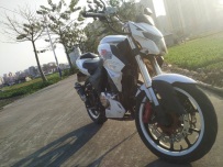 新大洲本田双缸250街车