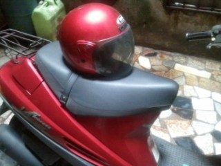 顺德容桂 高价出售AG100。。买车送头盔。