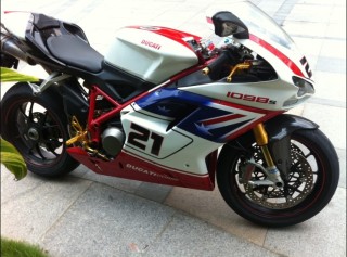 出售超级DUCATI-1098S 10W