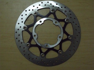 (代友出)出全新Brembo 19RCS手刹泵l两个，OHLINS肽尺一条，全新GSXR-750全新前碟一对