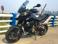 出12年KTM990SMT带ABS 带正规牌过户 多处名牌改装