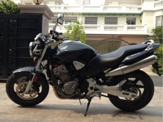 广东增城出售本田大黑蜂900cc摩托车