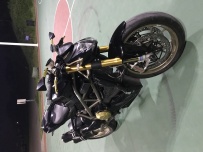 东莞市出售杜卡迪10年1100S街霸，36000元。