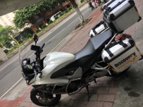 广州白云代友出：12年本田VFR800X带ABS,售价：4W6元接刀。