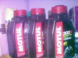 大良出正品300V和NGK依金，500元。