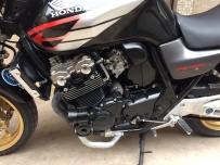 东莞出精品02年CB400