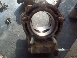 出售铃木RG200 气缸 排气阀 排气 发动机等等。很多