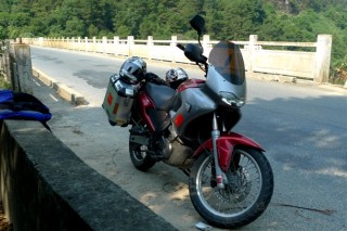 英德连江口出售02阿普利亚650一辆