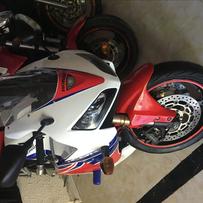 出售CBR600，发动机特别好，图片成色，明盘2.6啦！