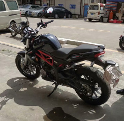 广东江门市区出售黄龙300黑色一台