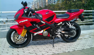 番禺出售2004年本田CBRR-F4I600CC已出售完毕，已被秒杀，多谢绿茵直播。请版主删帖。