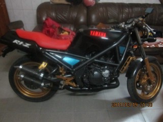 佛山代友出售2冲R1Z一台5500元