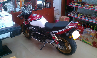 河源代友出售原版原漆红白花07年VTEC3，成色接近全新，只走了4千多公里。自刀2000.