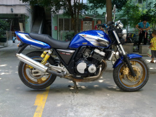 广州出售94CB400.