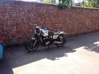 回笼资金成本价出十辆车：CBR22.3台400cc街车.鹦鹉.大Z.宝马等