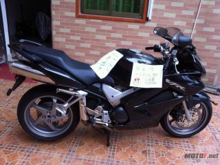出售06款VFR800!