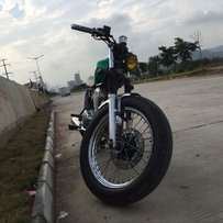 广东英德出售03电打    改装复古cb400ss一台。。。原装件还在。