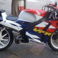 云浮市郁南县代友出售XJR400和30期VFR400