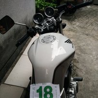 出售白色本田2009款cb400VTEC4代电喷一台