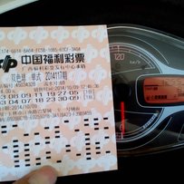 本田PCX VS 铃木V125S