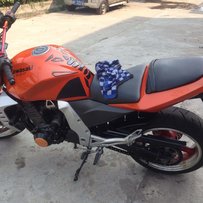 中山出售一台04--05Z1000.比亚乔125。。VT250