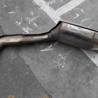 出售一支原装CBR600 F5.排气管 有兴趣就请来电：13422584828