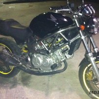 东莞石排  卖02年VTR250