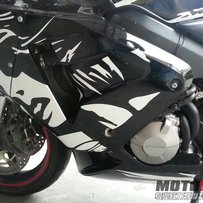 广州从化街口代友出售2006年本田CBR600-F5   铃木GSXR600-K6，彩虹